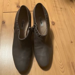 Grey grace lola clark shoes Size 9.5